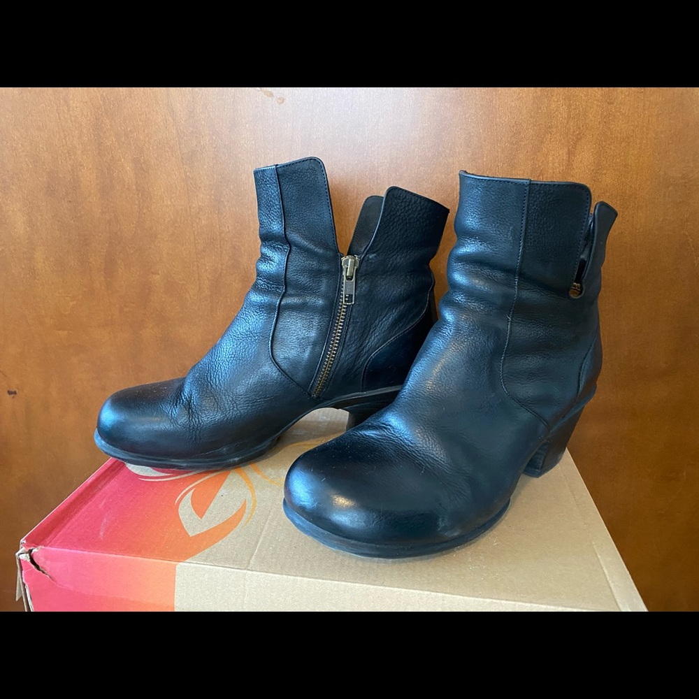 The Rosy by John Fluevog